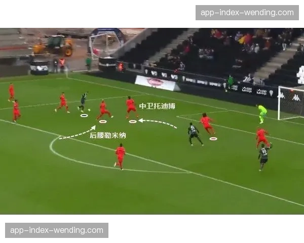 青岛转换进攻效率下滑 米奇个人发挥难掩团队配合生疏