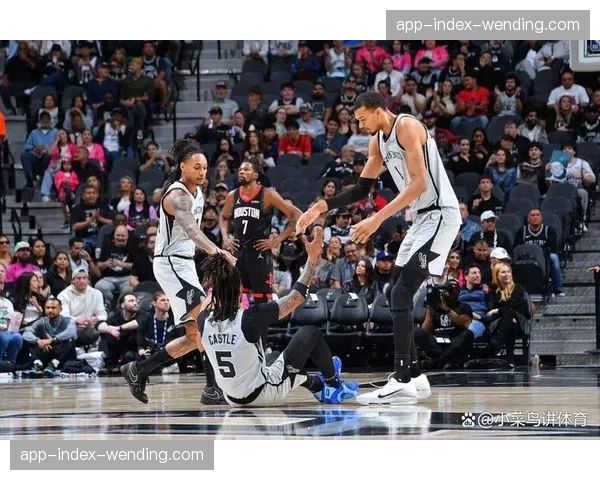 马刺净效率值仅次于雷霆，攻防两端全面性构建争冠基本盘