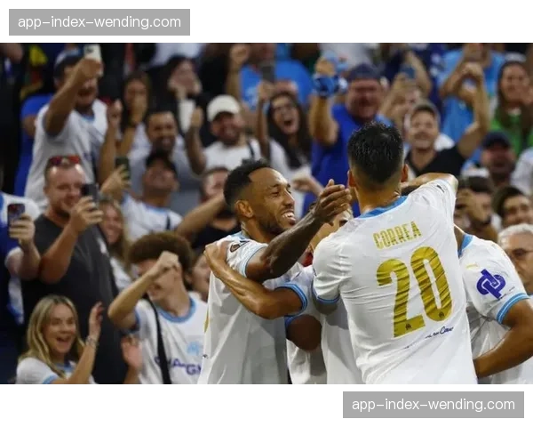 布莱顿范黑克164次解围队内第一，费布鲁亨95次扑救赛事第三